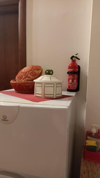 "Orchidea" Camera Privata Nell'Appartamento Condiviso 卡利亚里 外观 照片