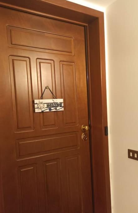 "Orchidea" Camera Privata Nell'Appartamento Condiviso 卡利亚里 外观 照片